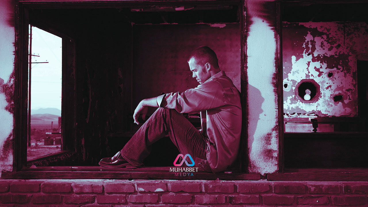 Peygamber efendimize göre mutsuzluğun 4 işareti, Mutsuz insanların özellikleri nelerdir?