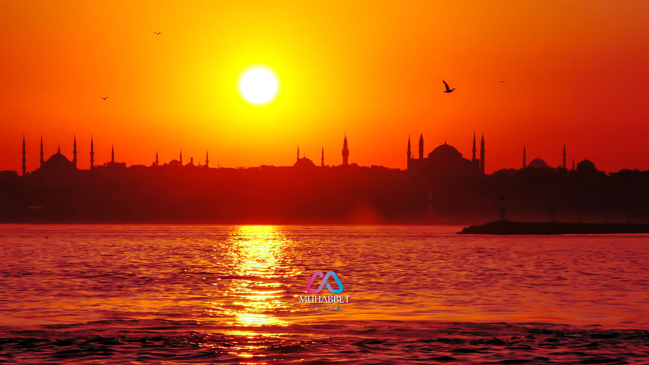 İslam Sembolleriyle Süslü Bir Dünya Şehri: İstanbul