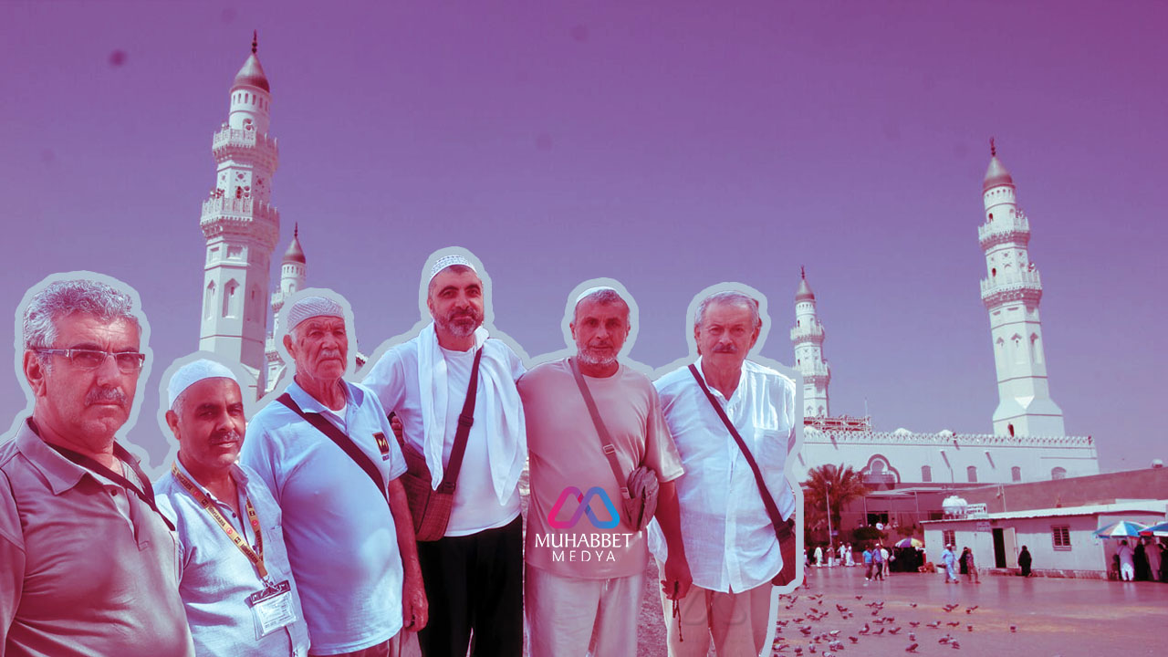 Peygamberimizin inşaatında çalıştığı İslam’ın ilk mescidinde namaz kıldık