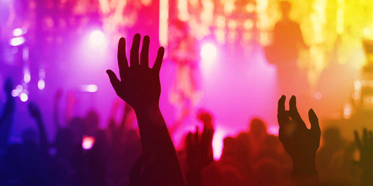 Şarkıcı Gülşen’in imam hatiplilere iftira atması özgürlük mü?