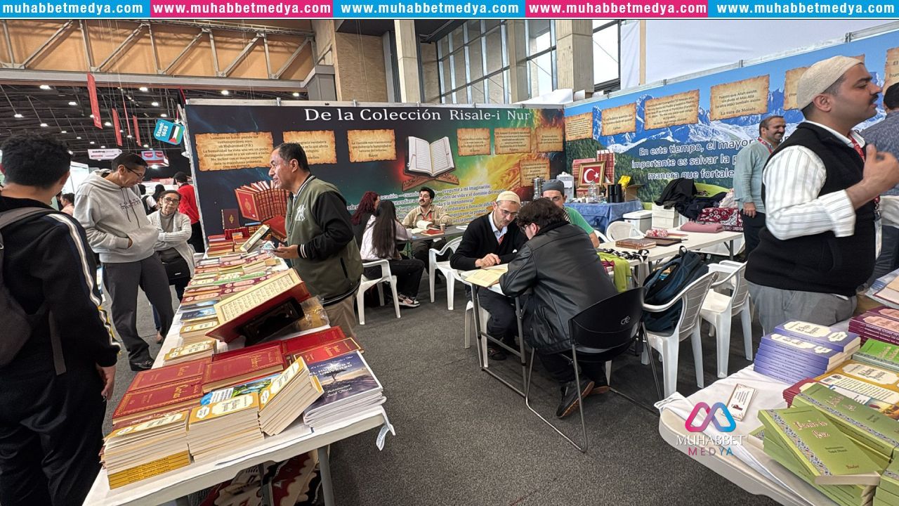 Kolombiya’da Hakikat Rüzgarı: Bogota Kitap Fuarı’nda Risale-i Nur’a Büyük İlgi