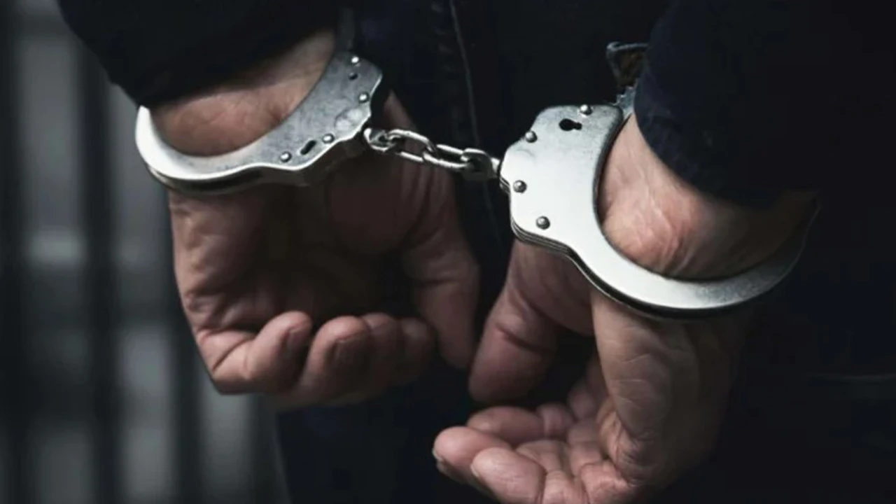 Siz Erkekler Yok mu, Siz...