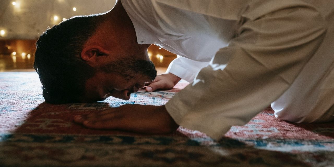 Mana Hiçlikte Saklı