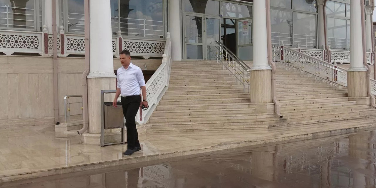 Cuma namazına gitti diye işine son verilmişti: Mahkeme kararı emsal olacak