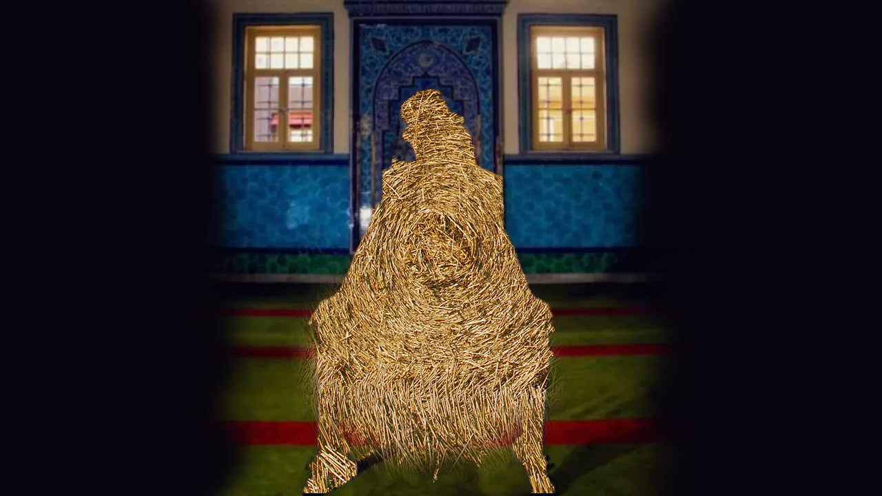 Tasarımcı Eda Taşpınar'dan Camiye Saygısızlık