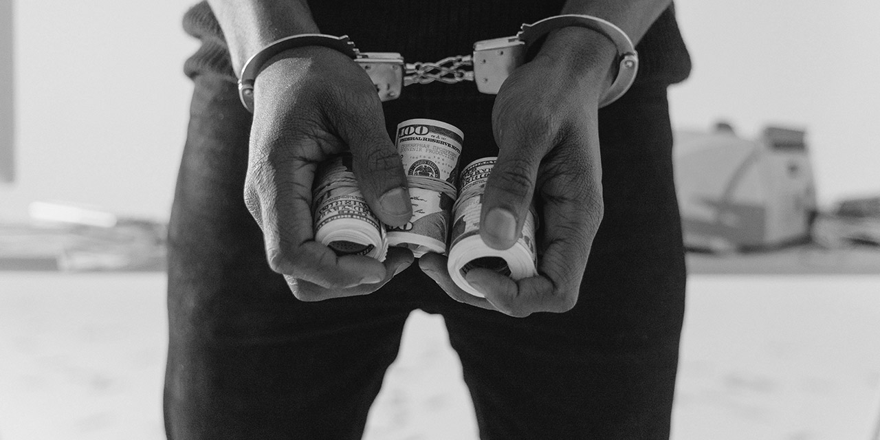 Banker Kastelli’den Canri Jevellery Vurgununa Dolandırıcılar İnsanları Nasıl Kandırıyor?