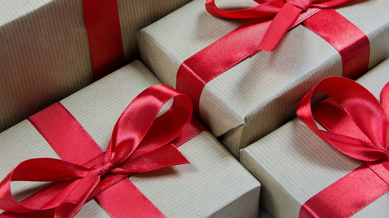 Bir parça gülüş uzatıp dertleri hafifletebilmek