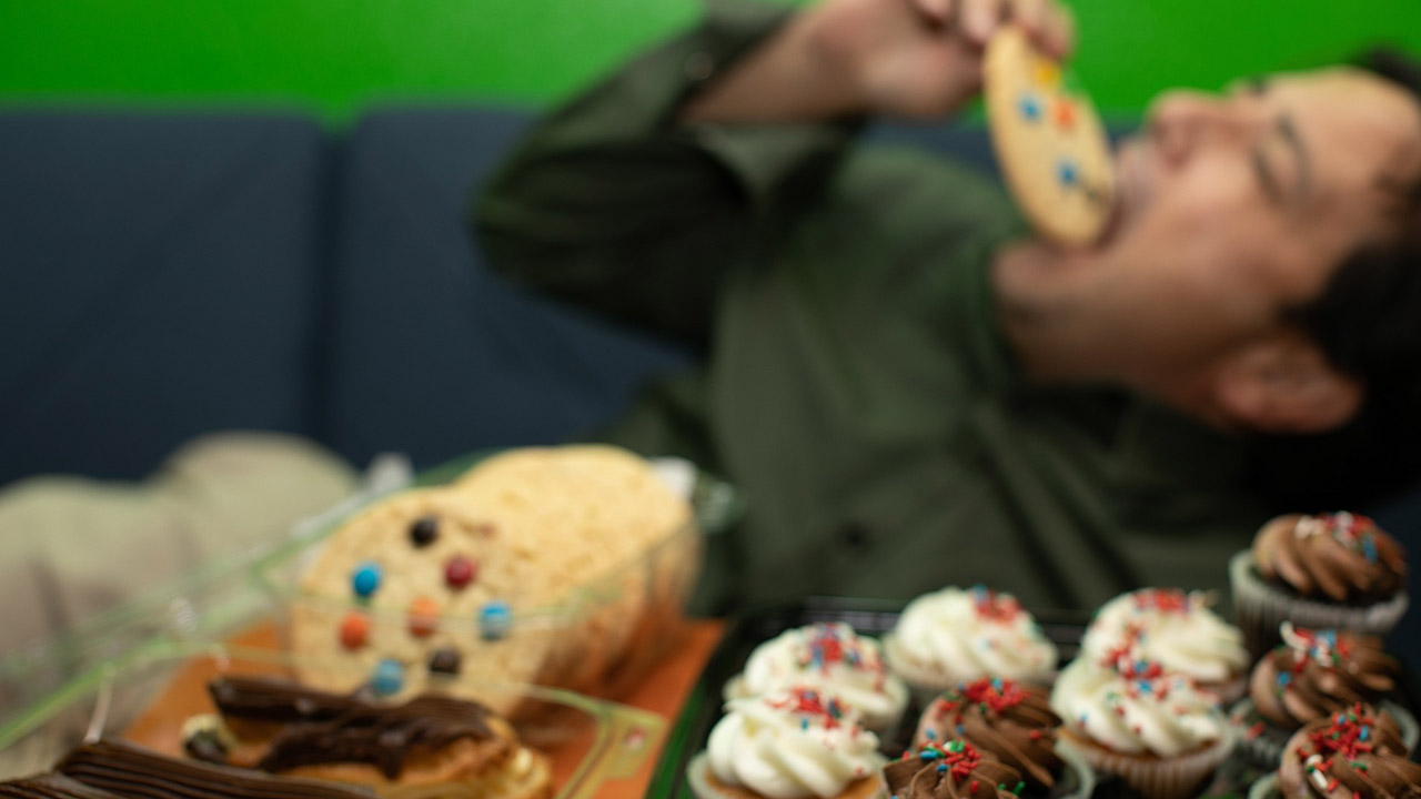 Az yemekle ilgili bir hadis: Az yiyen kişinin içine nur dolması ne demektir?