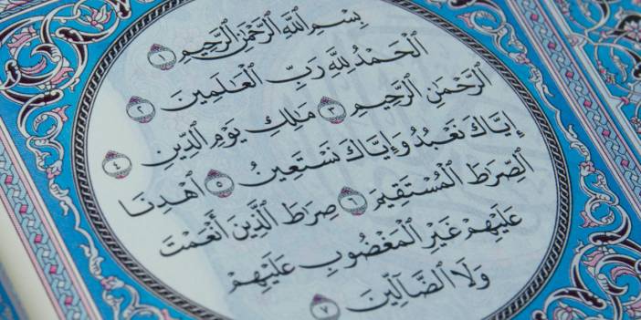 Fatiha suresindeki hamd ne anlama gelmektedir?