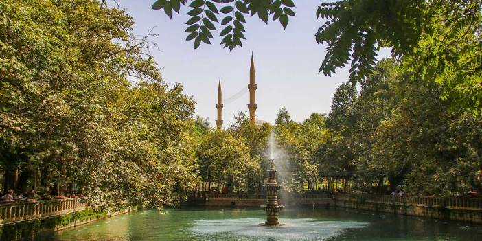 Sadece bu ayetlerde geçen nimetlere bakarak bile Rabbimizle konuşabiliriz