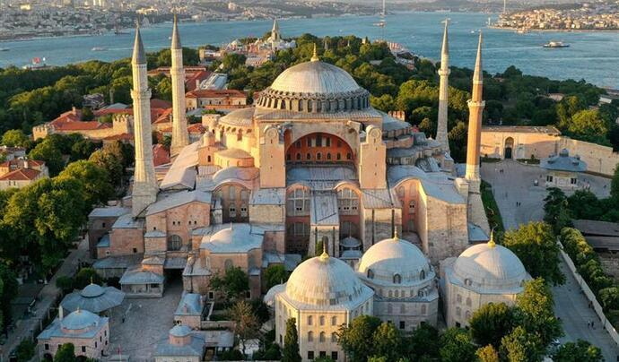 ayasofya-cami-istanbul-ayigit2.png