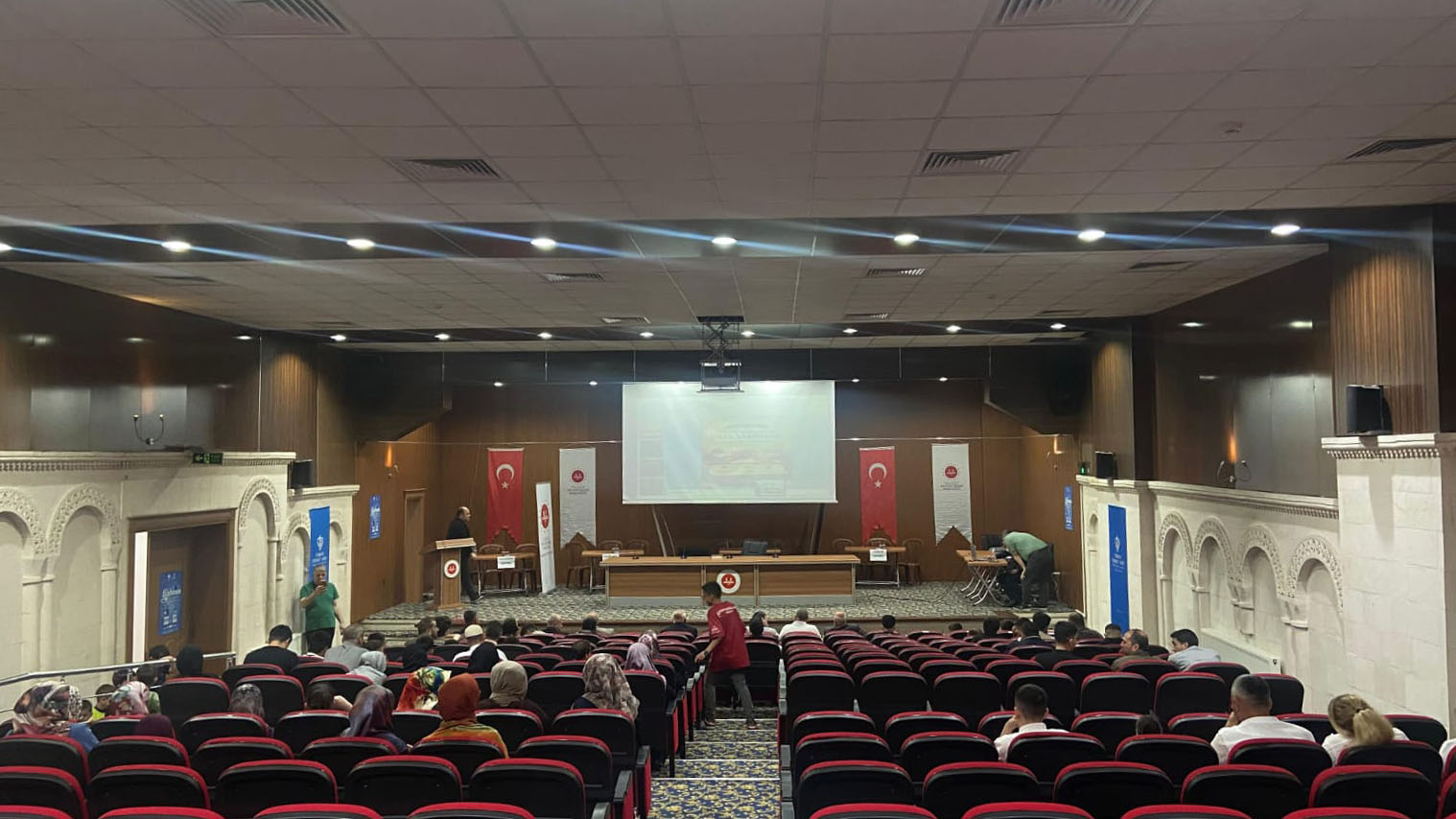 mardin-ortaokul-risalei-nur-yarismasi-salon-jpeg.jpg